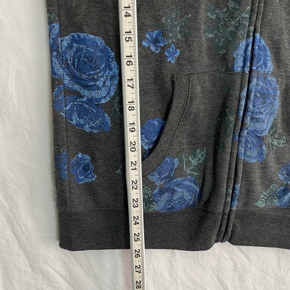 Bluenotes Hoodie Zip Up Gray with Painted Blue Roses - Picture 9 of 11